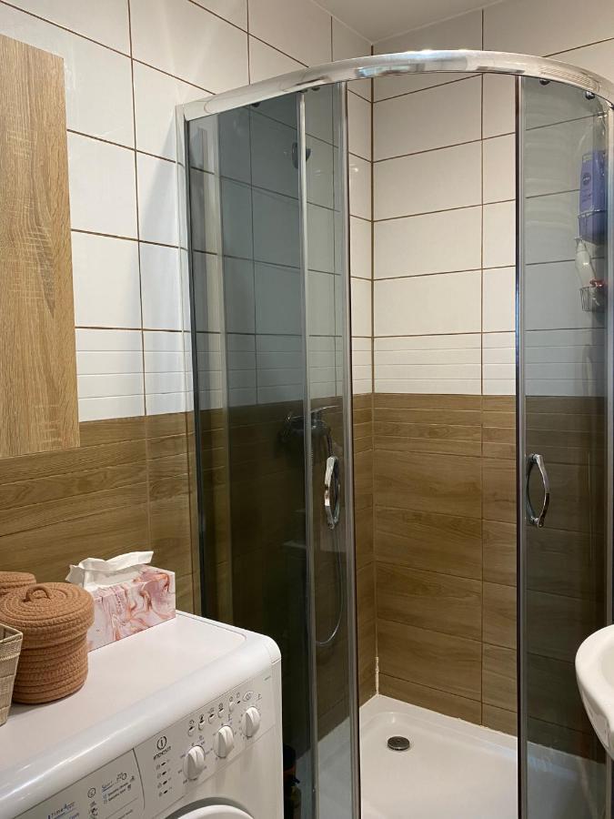 M&B Pokoj Przy Rondzie Daszynskiego Warszawa Exteriör bild