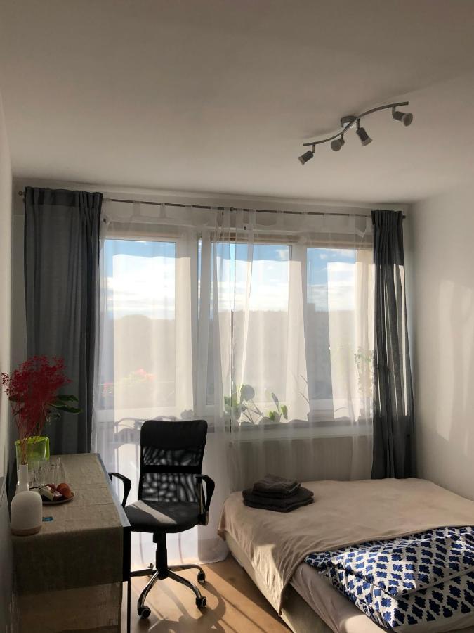 M&B Pokoj Przy Rondzie Daszynskiego Warszawa Exteriör bild