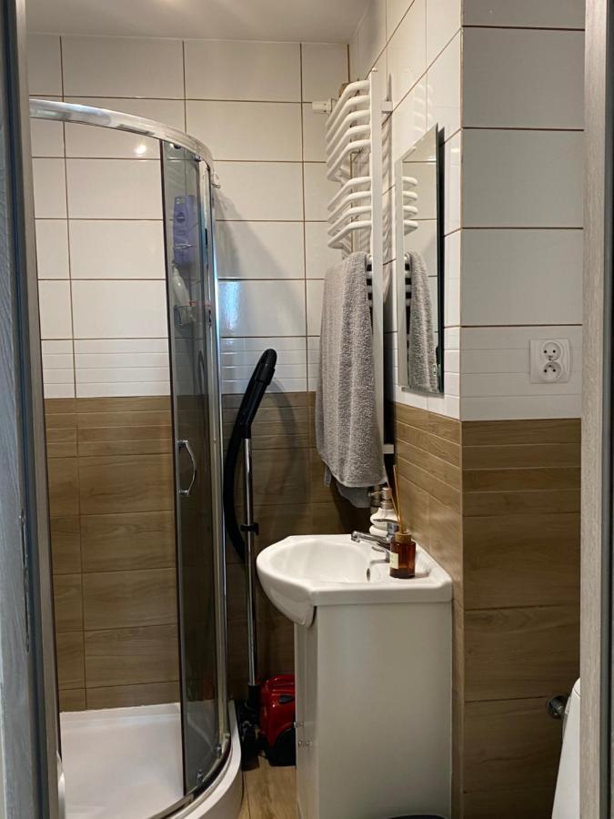 M&B Pokoj Przy Rondzie Daszynskiego Warszawa Exteriör bild